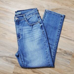 🧚‍♂️Wallflower Blue High Rise Mom Jeans Size 11/31